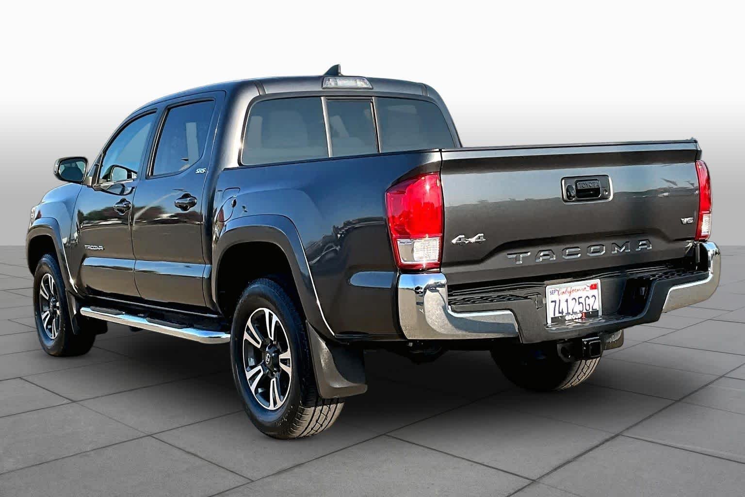Used 2017 Magnetic Gray Metallic Toyota SR5 image 11
