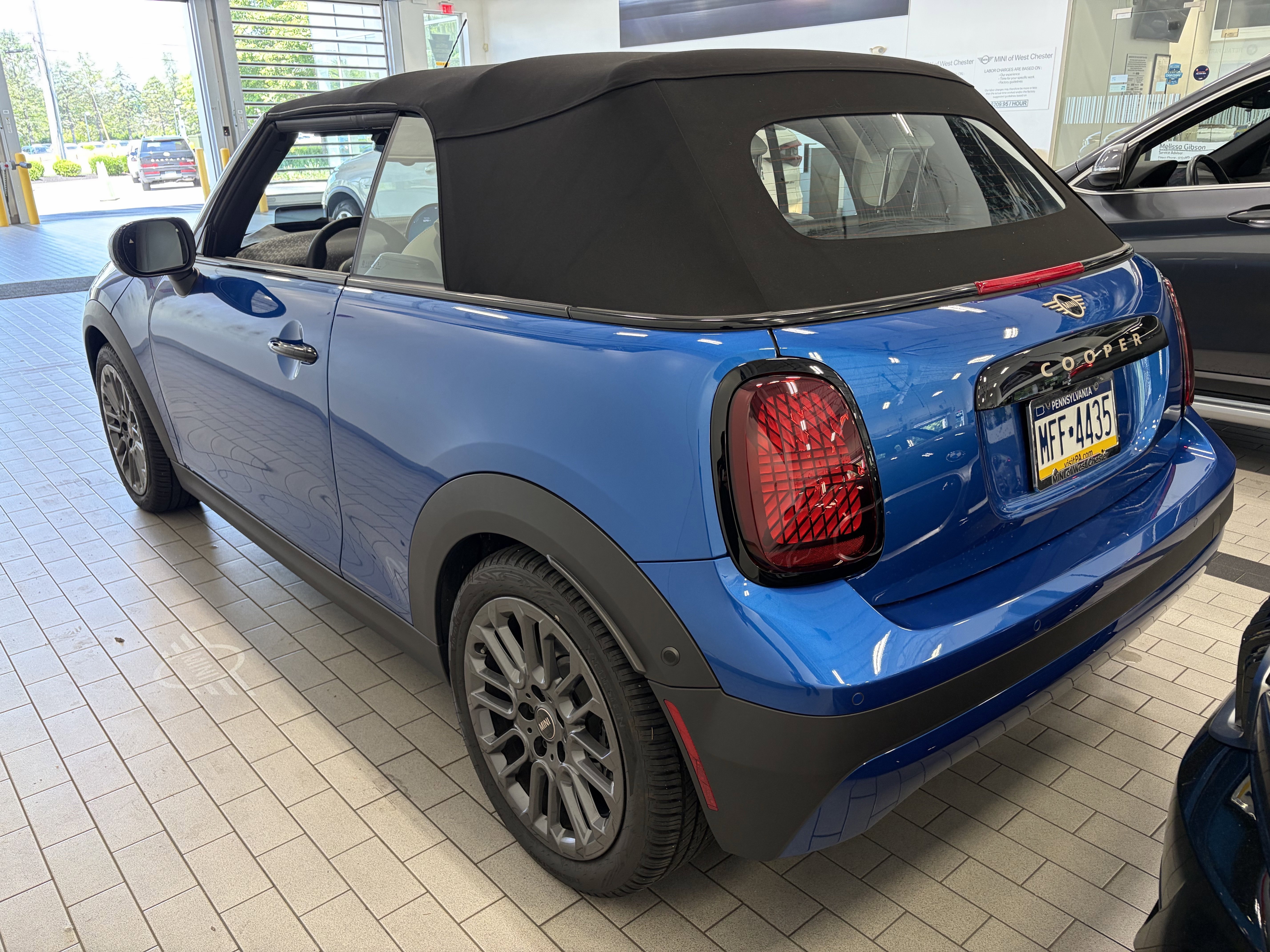 Certified Used 2026 ICY SUNSHINE BLUE MINI Cooper image 5