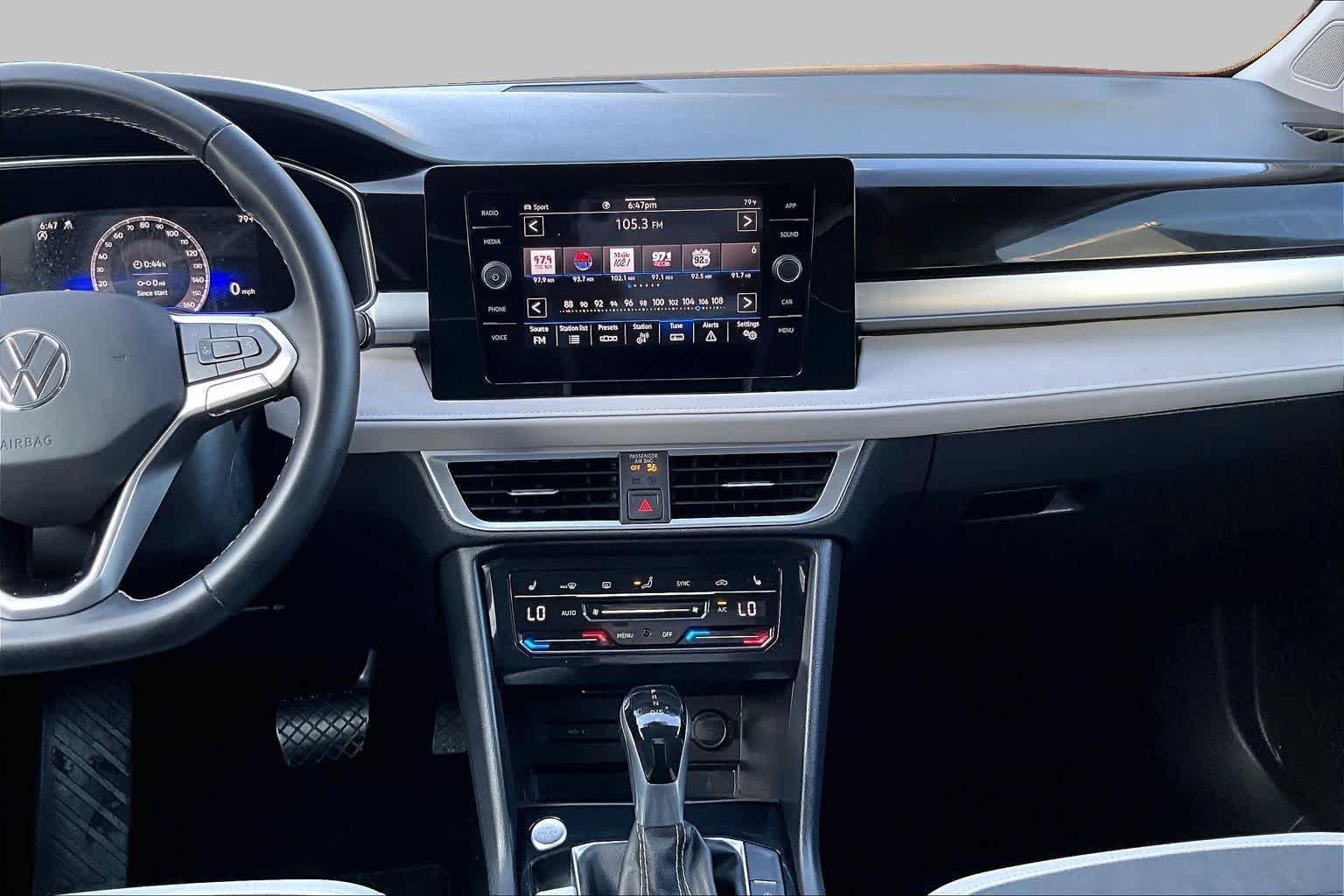 Pre-Owned 2025 Volkswagen Taos SE