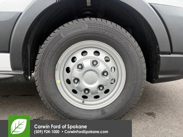 New 2026 Oxford White Ford Base image 8