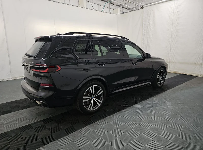 Used 2024 Black BMW xDrive40i image 7