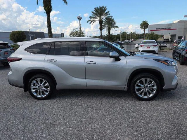 Certified Used 2025 CELESTIAL SILVER Toyota  image 3