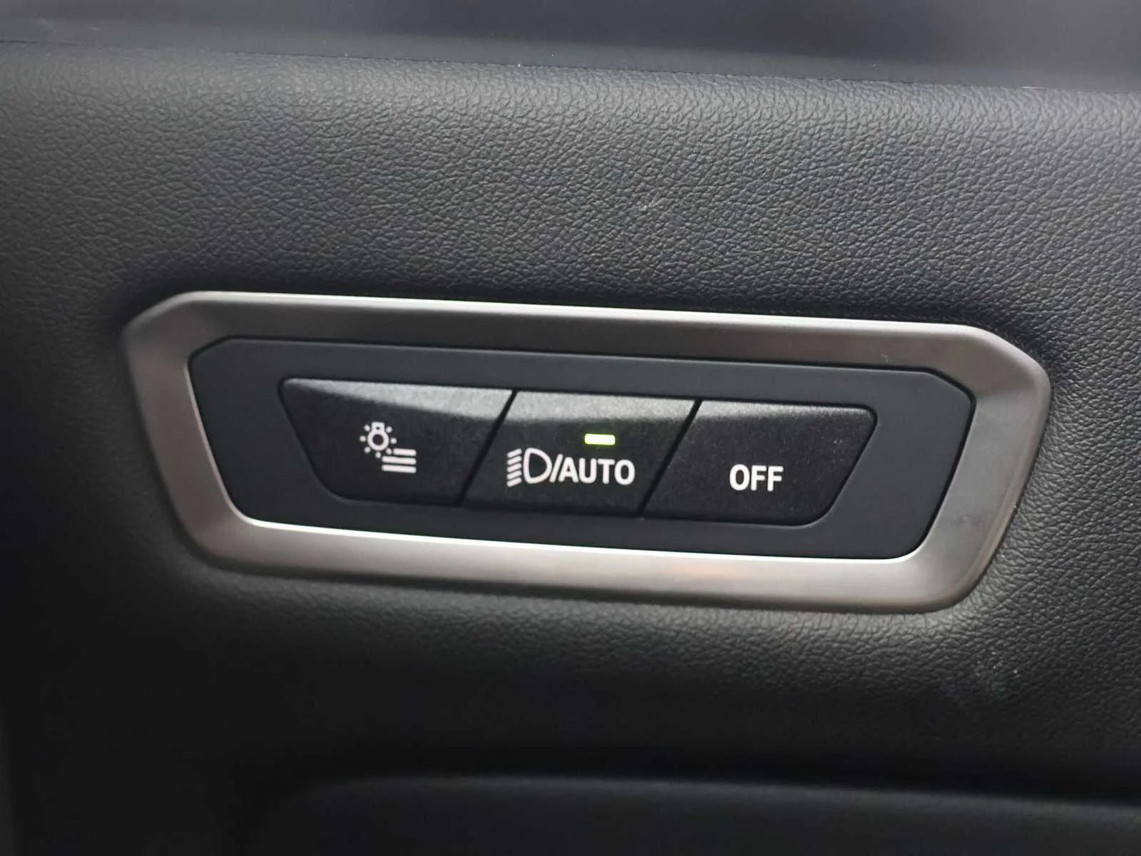 Certified Used 2026 Sparkling Copper Metallic BMW xDrive40i image 19