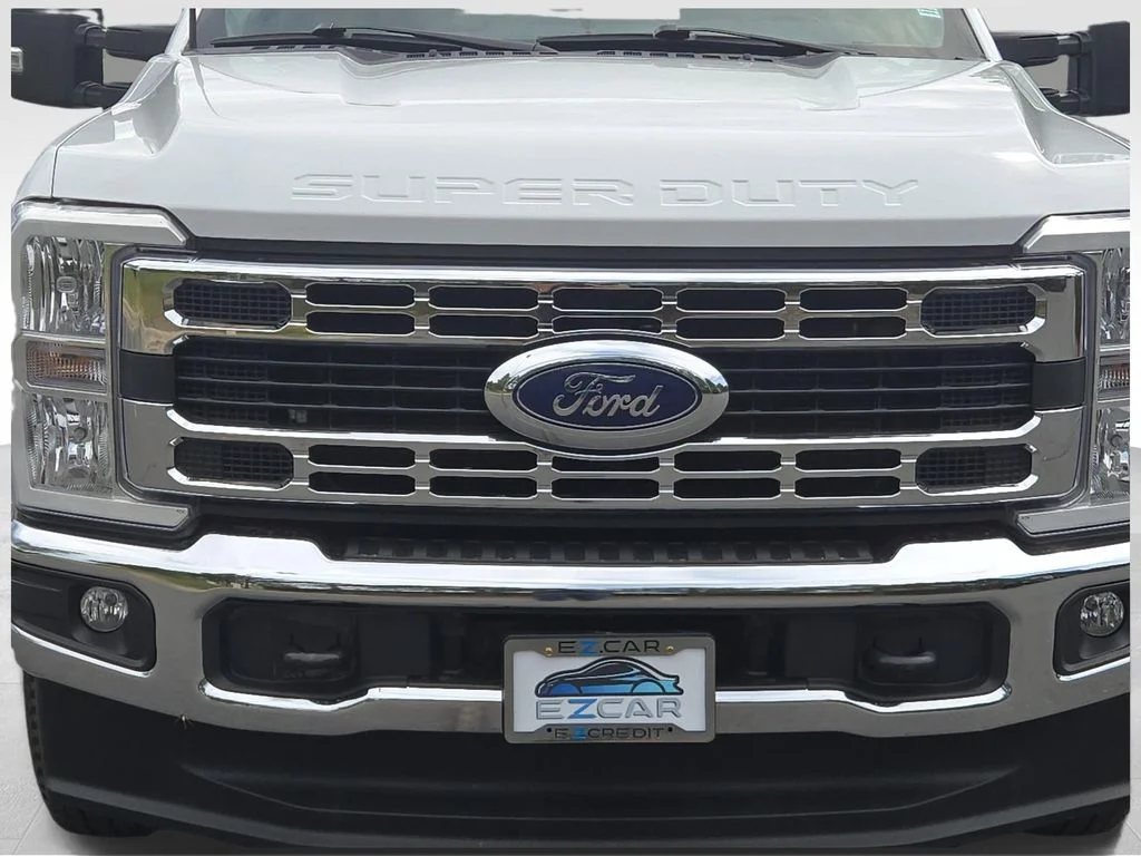Used 2023 White Ford XLT image 18