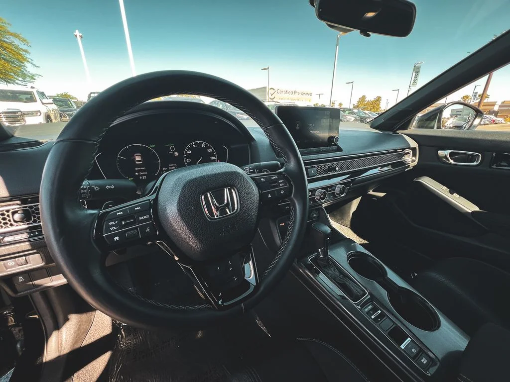 2025 Honda Civic Sport - Photo 17