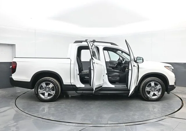 New 2026 Platinum White Pearl Honda RTL image 53