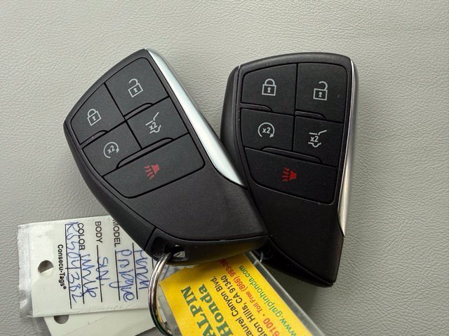 Used 2024 Snowfall Pearl Honda Touring image 16