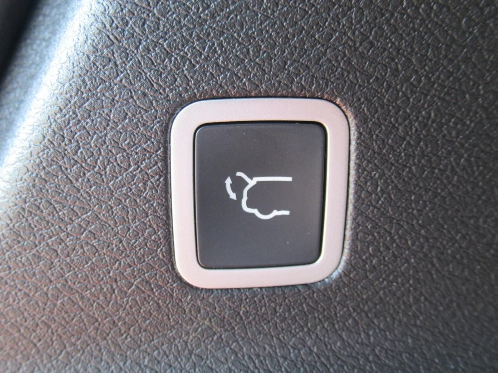 New 2026 Red Hot Pearl-Coat Exterior Paint Chrysler LX image 33