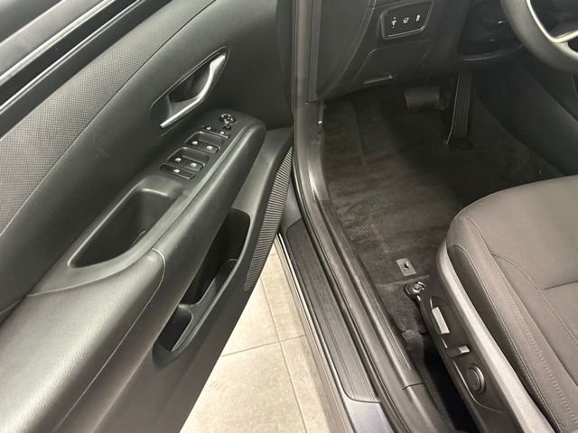 Used 2024 Gray Hyundai SEL image 10