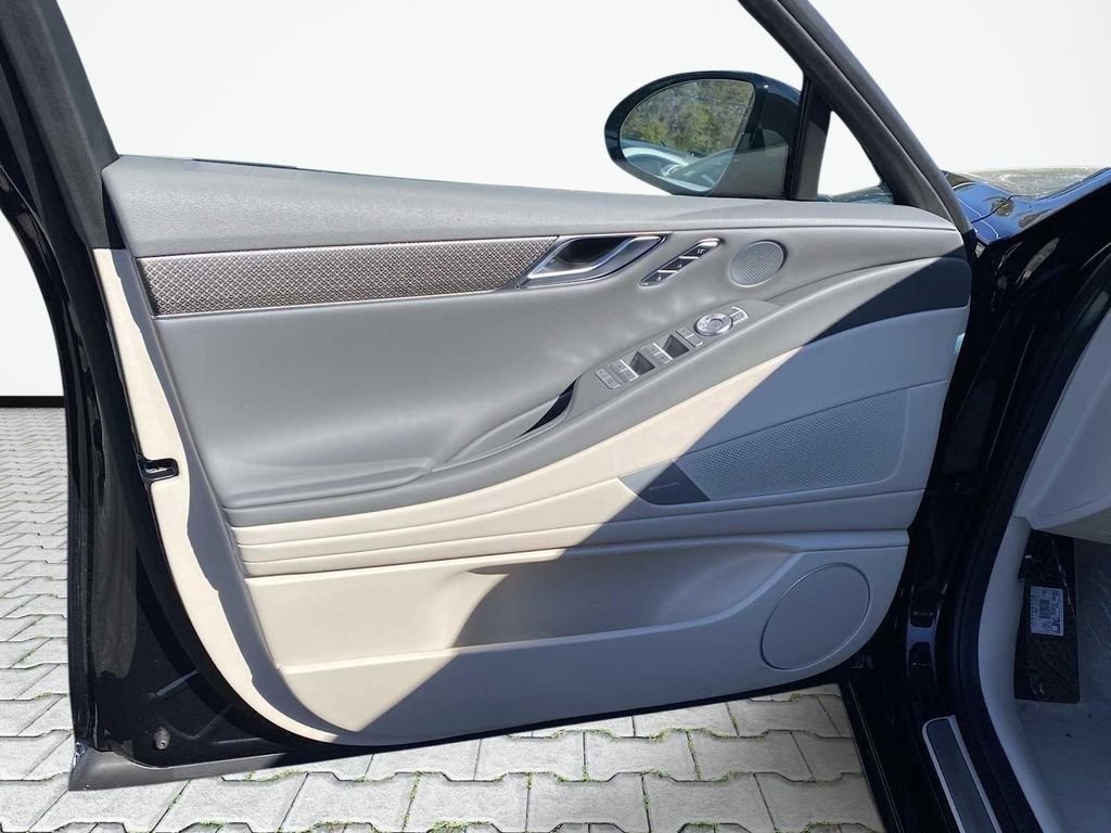 New 2026 Black Genesis 3.5T image 27