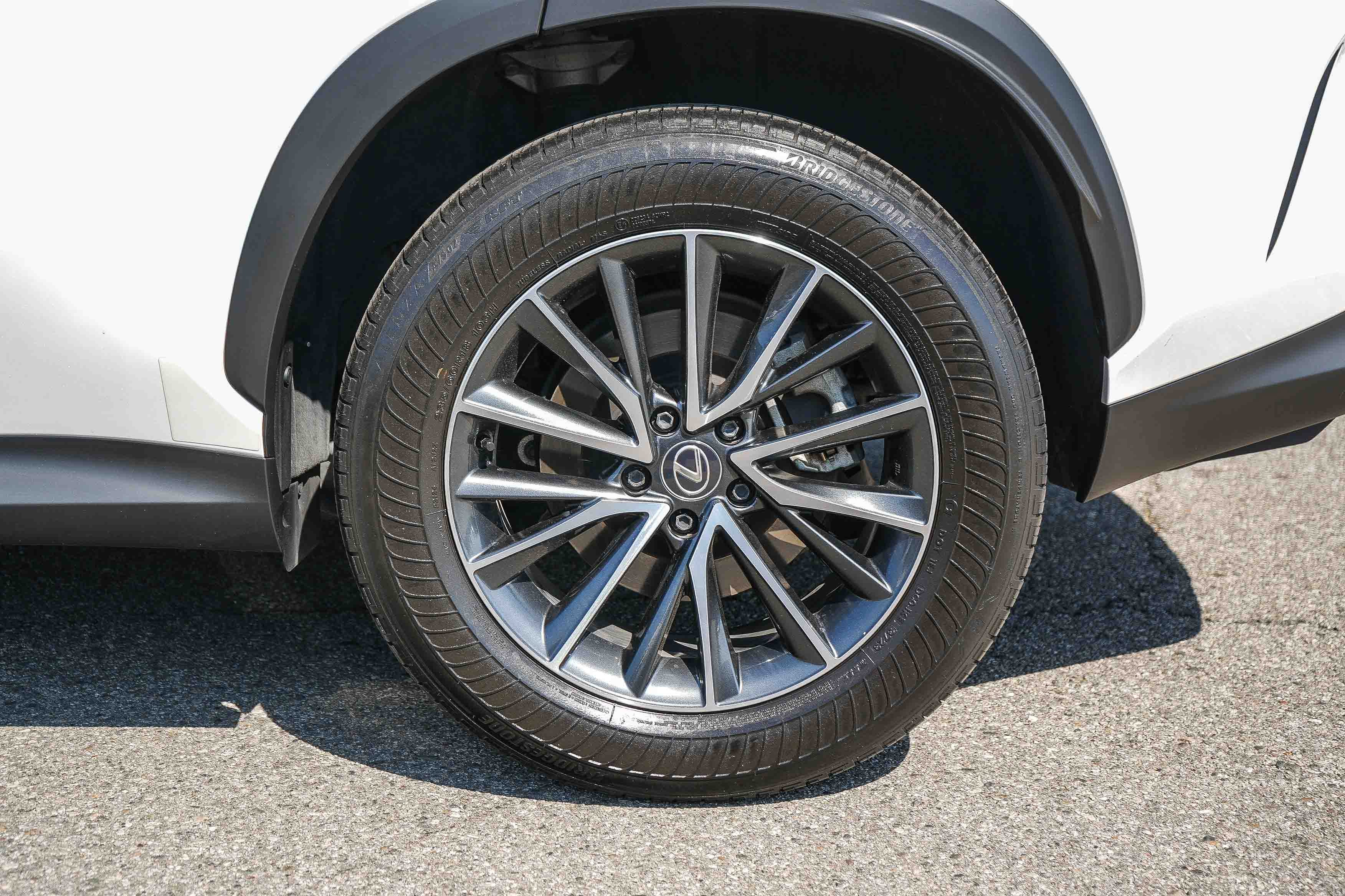 Used 2024 EMINENT WHITE PEA Lexus NX 350 image 10