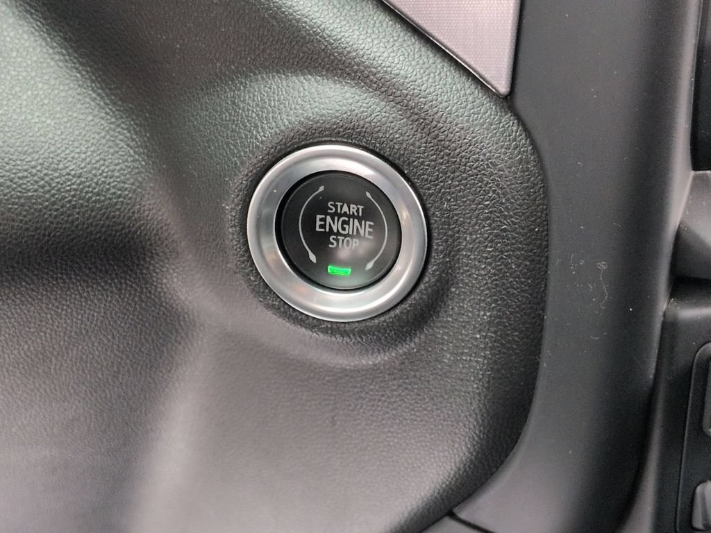 Used 2022 Onyx Black GMC SLT image 18