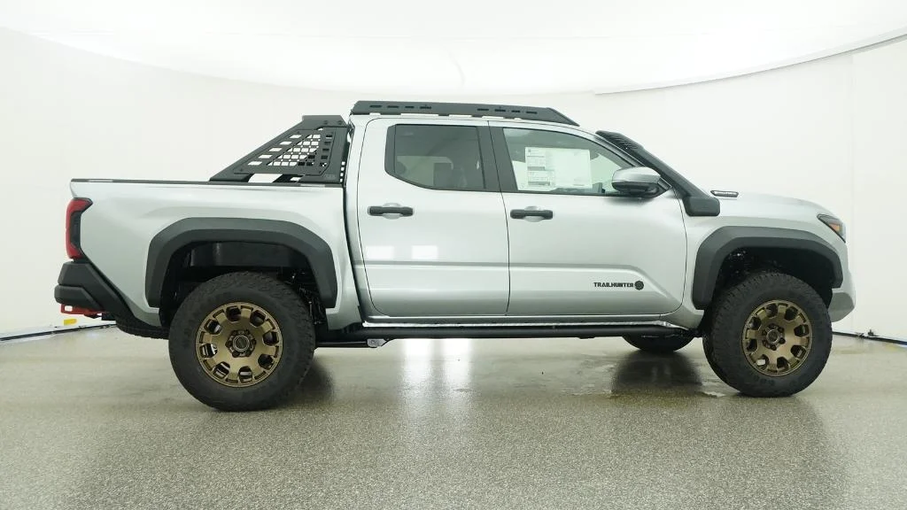 New 2026 Celestial Silver Metallic Toyota Trailhunter image 6