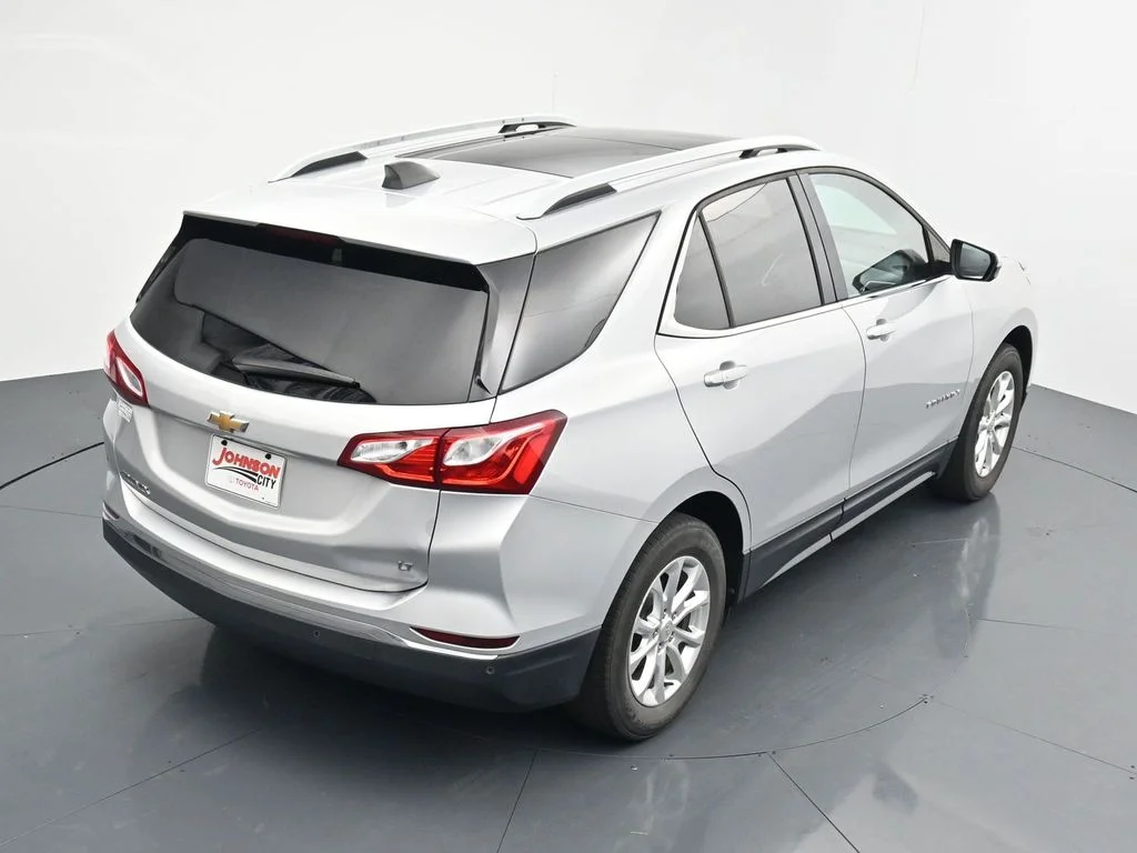 Used 2018 Silver Chevrolet LT image 28