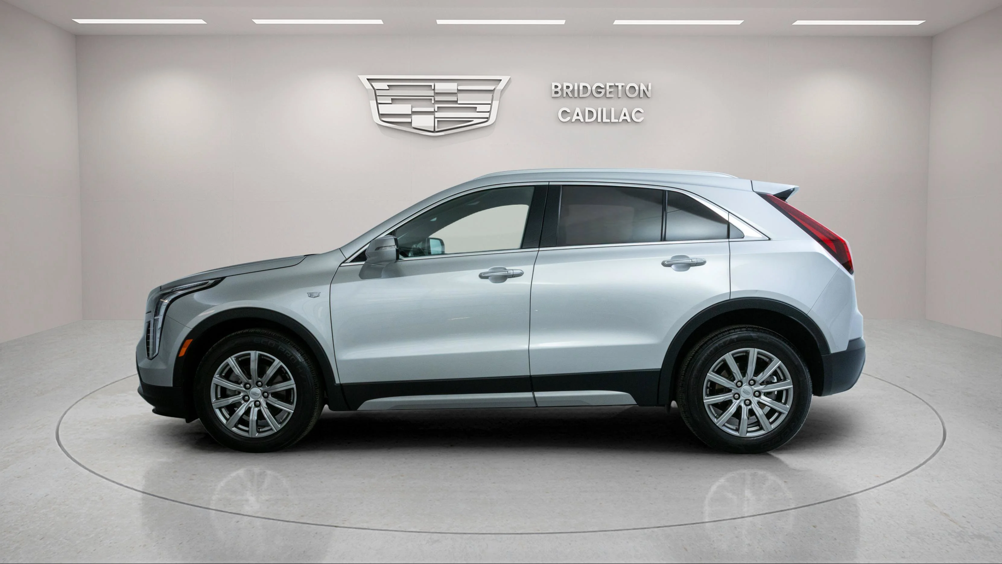 Used 2022 Radiant Silver Metallic Cadillac AWD Premium Luxury image 4