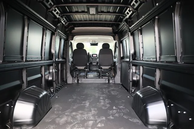 New 2026 Black Clear-Coat Exterior Paint RAM High Roof image 23