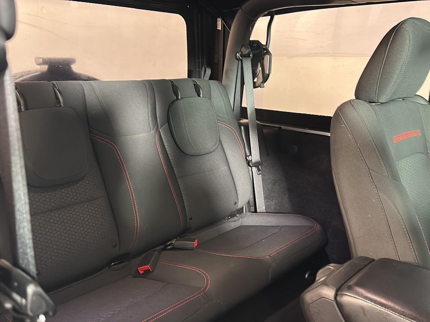 Used 2021 Billet Silver Metallic Clearcoat Jeep Rubicon image 31