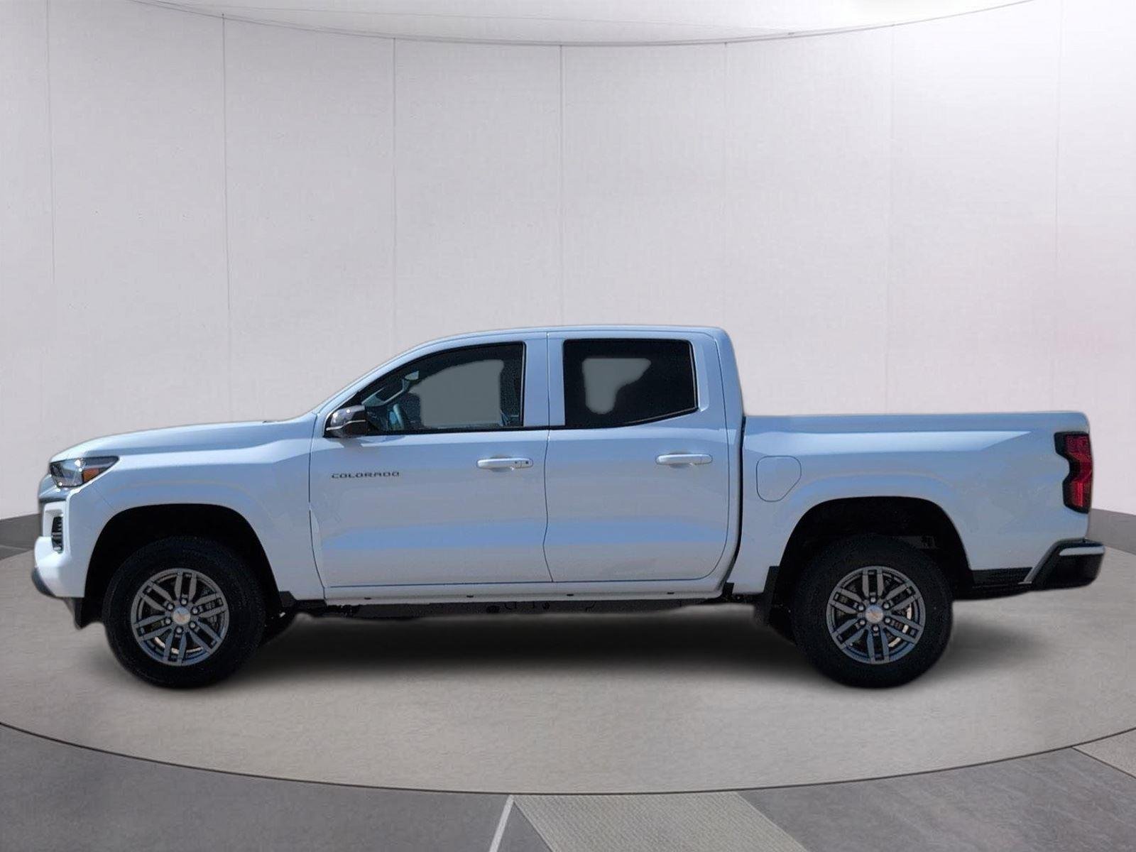 New 2026 Summit White Chevrolet LT image 2