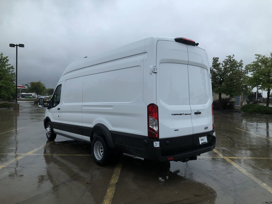 New 2026 Oxford White Ford  image 6