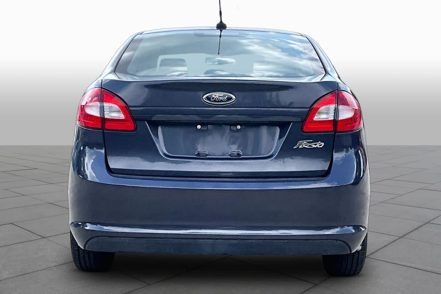 Pre-Owned 2012 Ford Fiesta S