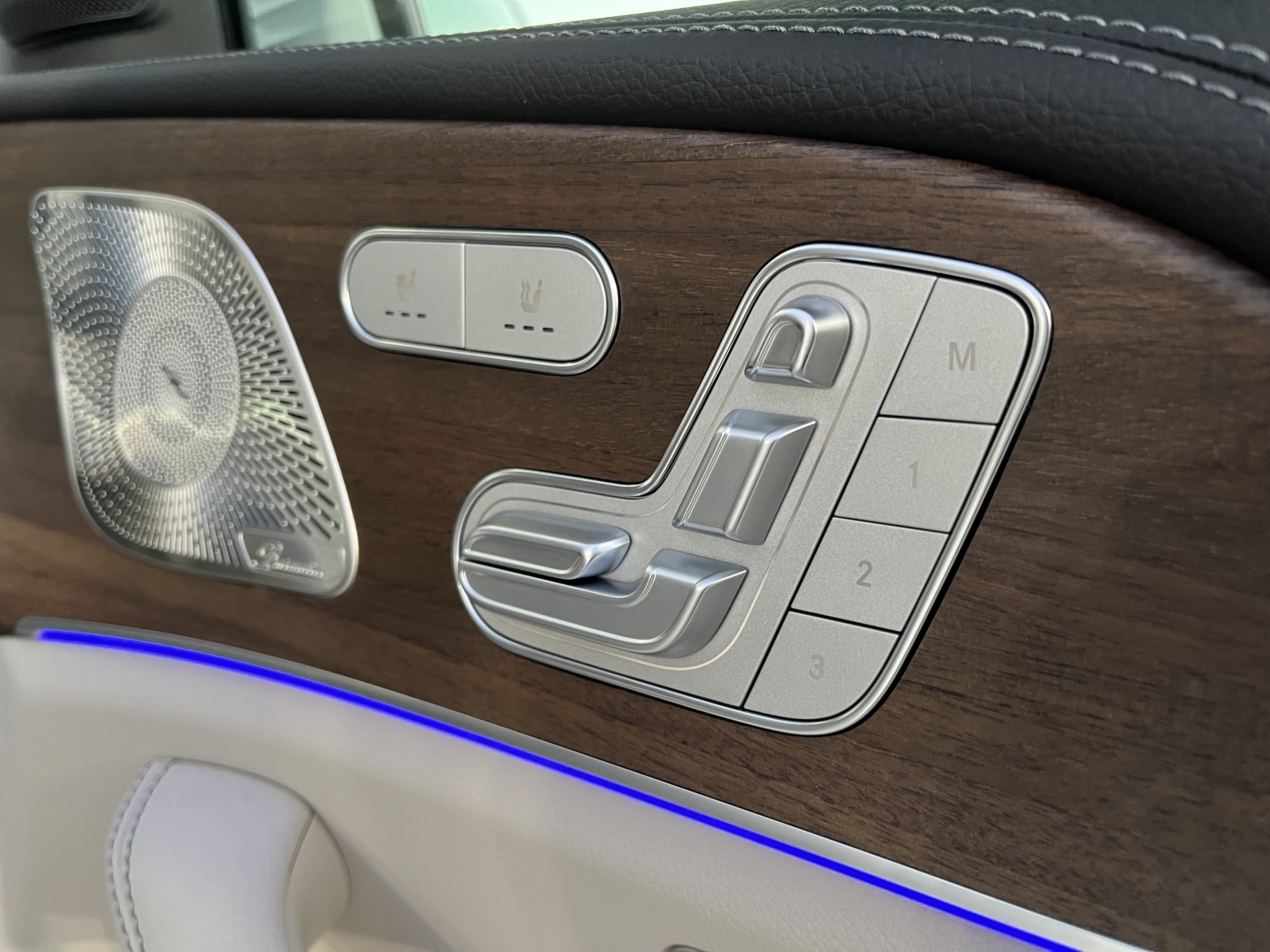 New 2026 MOONLIGHT WHITE Mercedes-Benz GLE 450 image 22