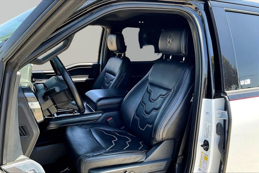 Used 2022 White Ford Lariat image 23
