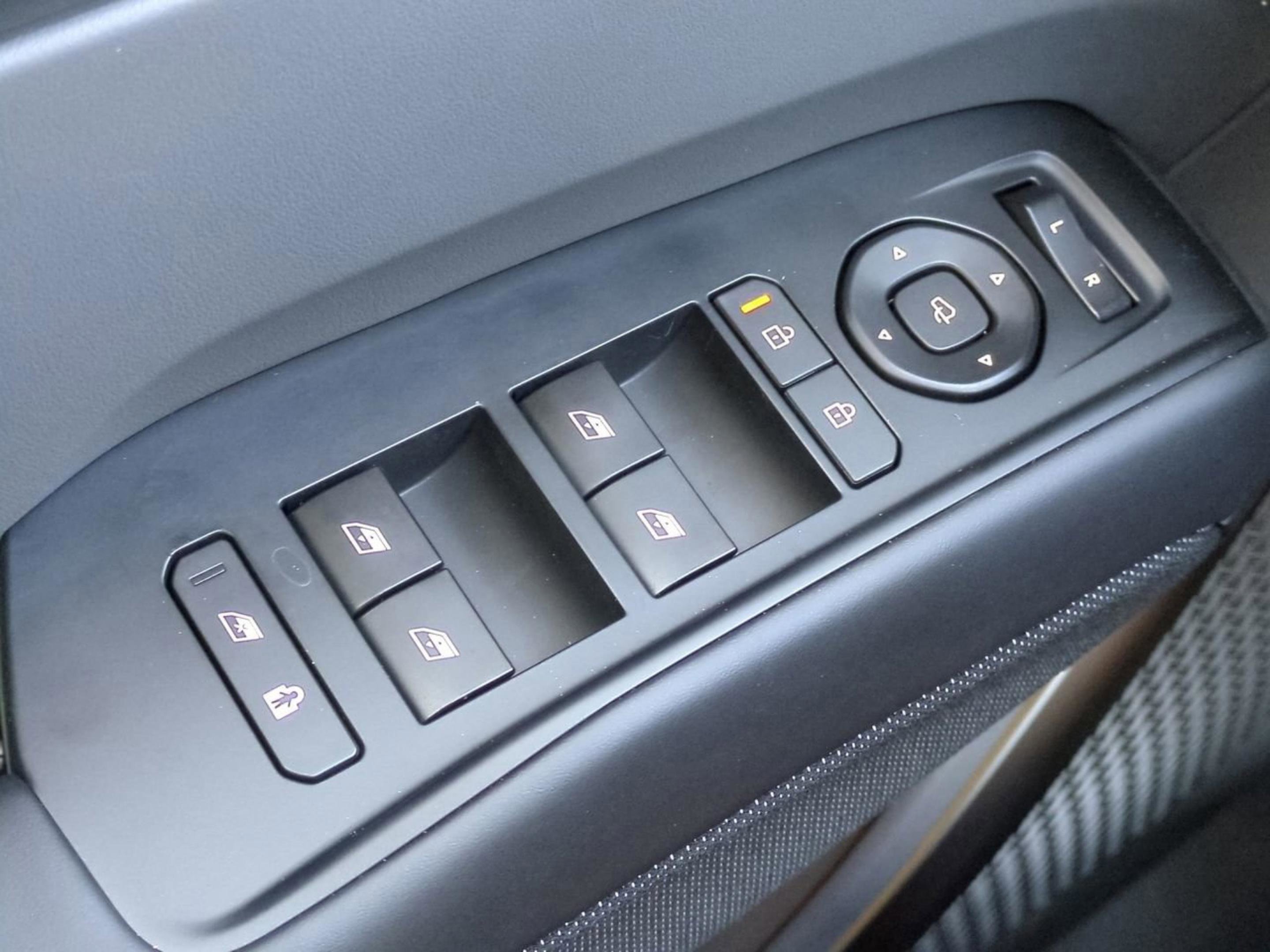 New 2026 Glacial White Pearl Kia GT-Line image 29