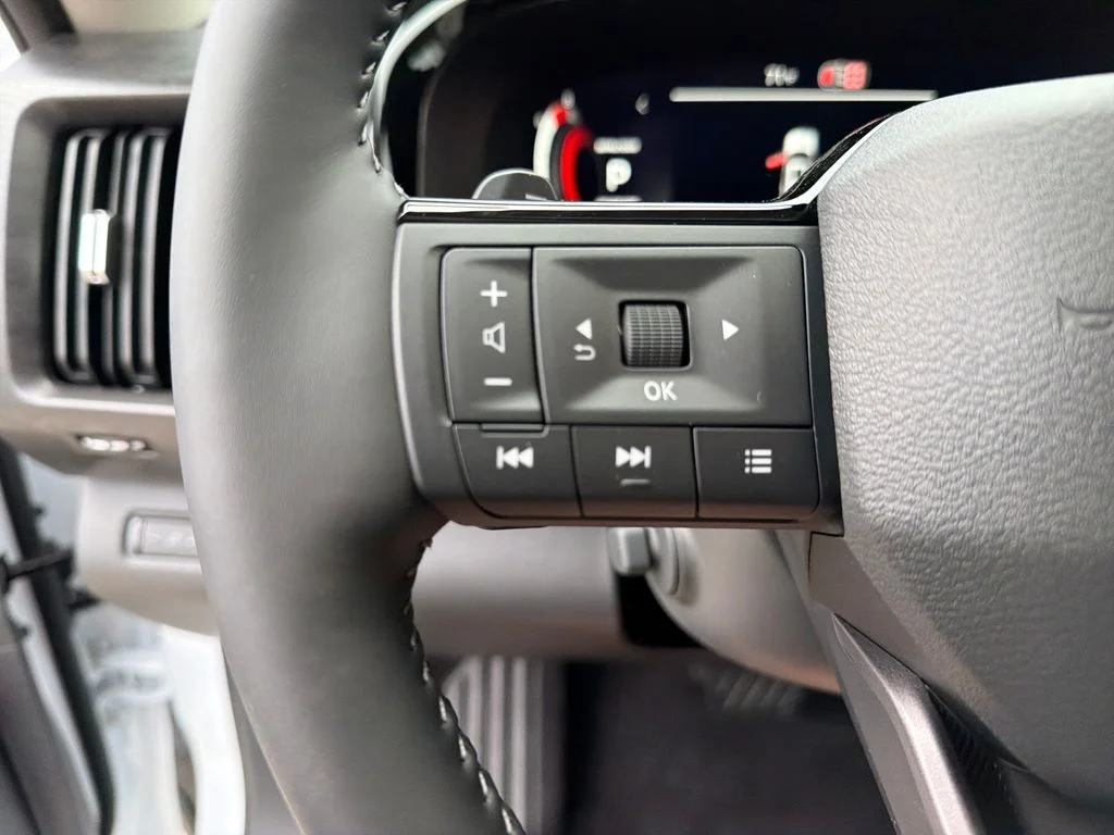 New 2026 Everest White Pearl TriCoat Nissan Platinum image 21