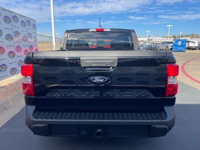 New 2026 Shadow Black Ford XLT image 5