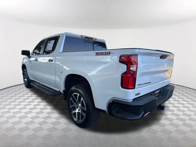 Used 2020 IRIDESCENT PEARL TRICOAT Chevrolet LT Trail Boss image 7