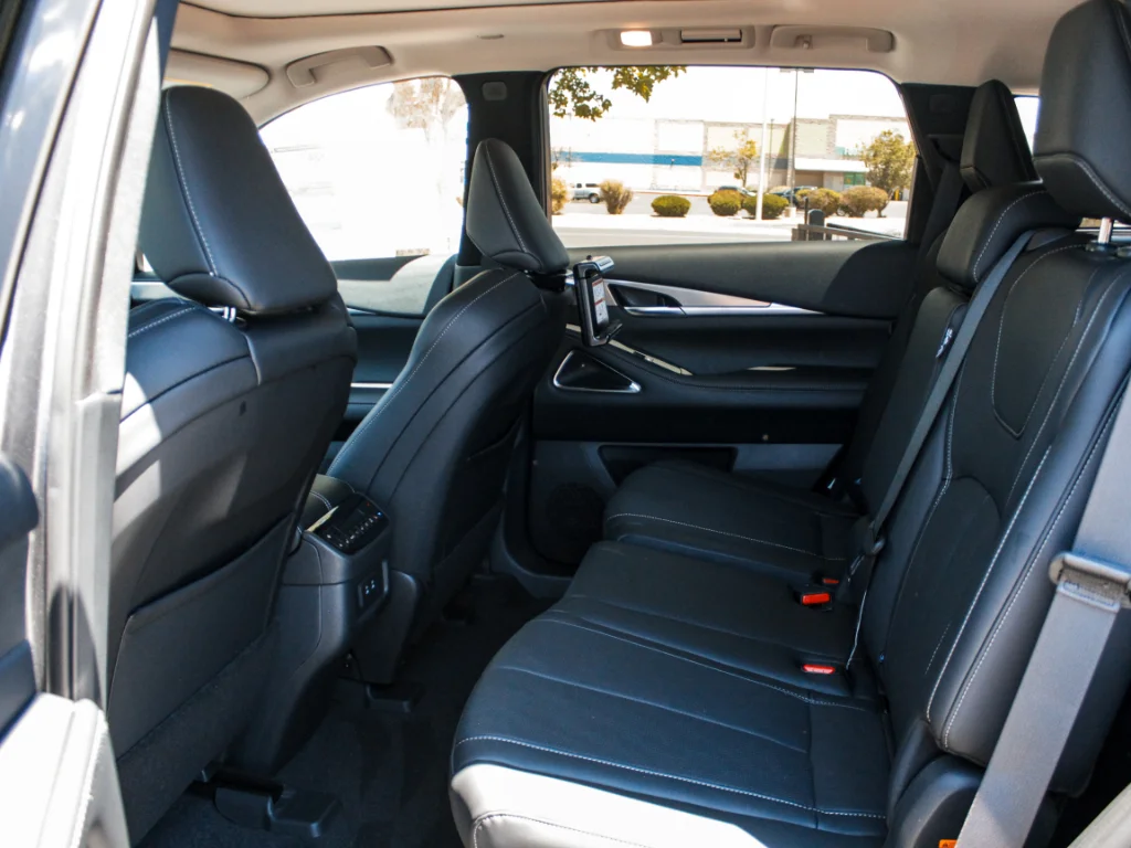 New 2027 GRAPHITE SHADOW INFINITI Luxe AWD image 25