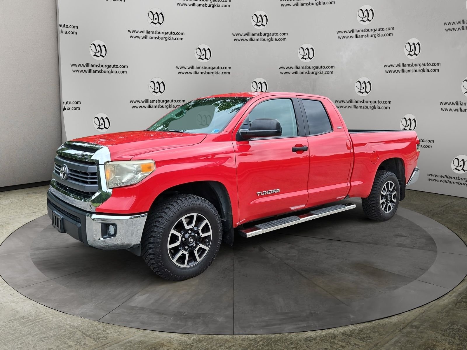 Used 2014 Red Toyota SR5 image 1