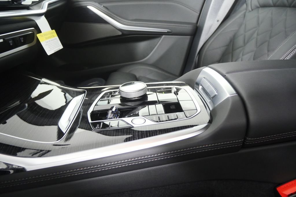 New 2027 Black Sapphire Metallic BMW xDrive40i image 24