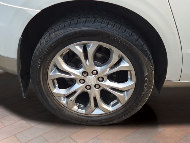 Used 2018 White Frost Buick Avenir image 28