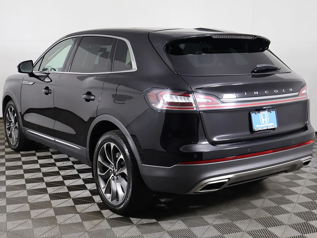Used 2023 Black Metallic Lincoln Reserve image 11