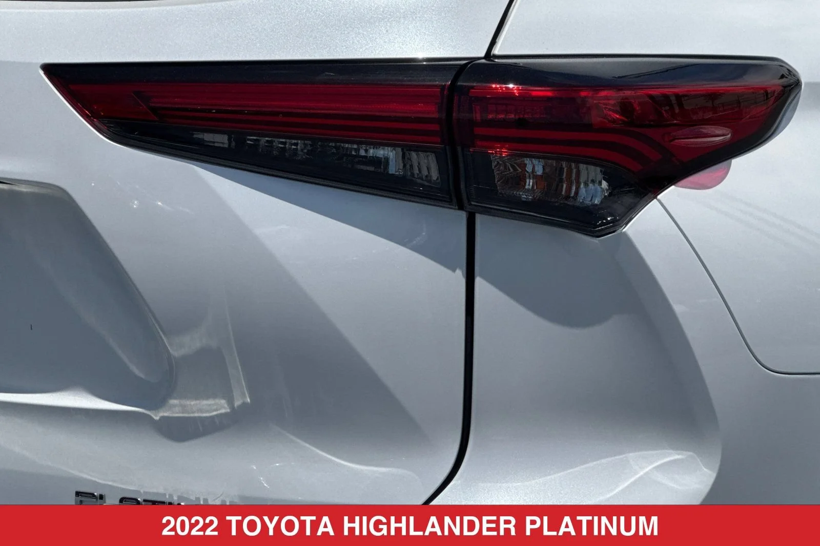Used 2022 White Toyota Platinum image 30