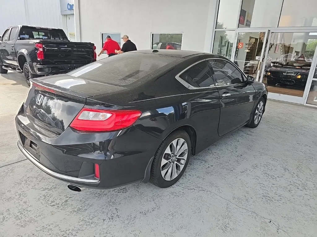 Used 2015  Honda EX-L image 5