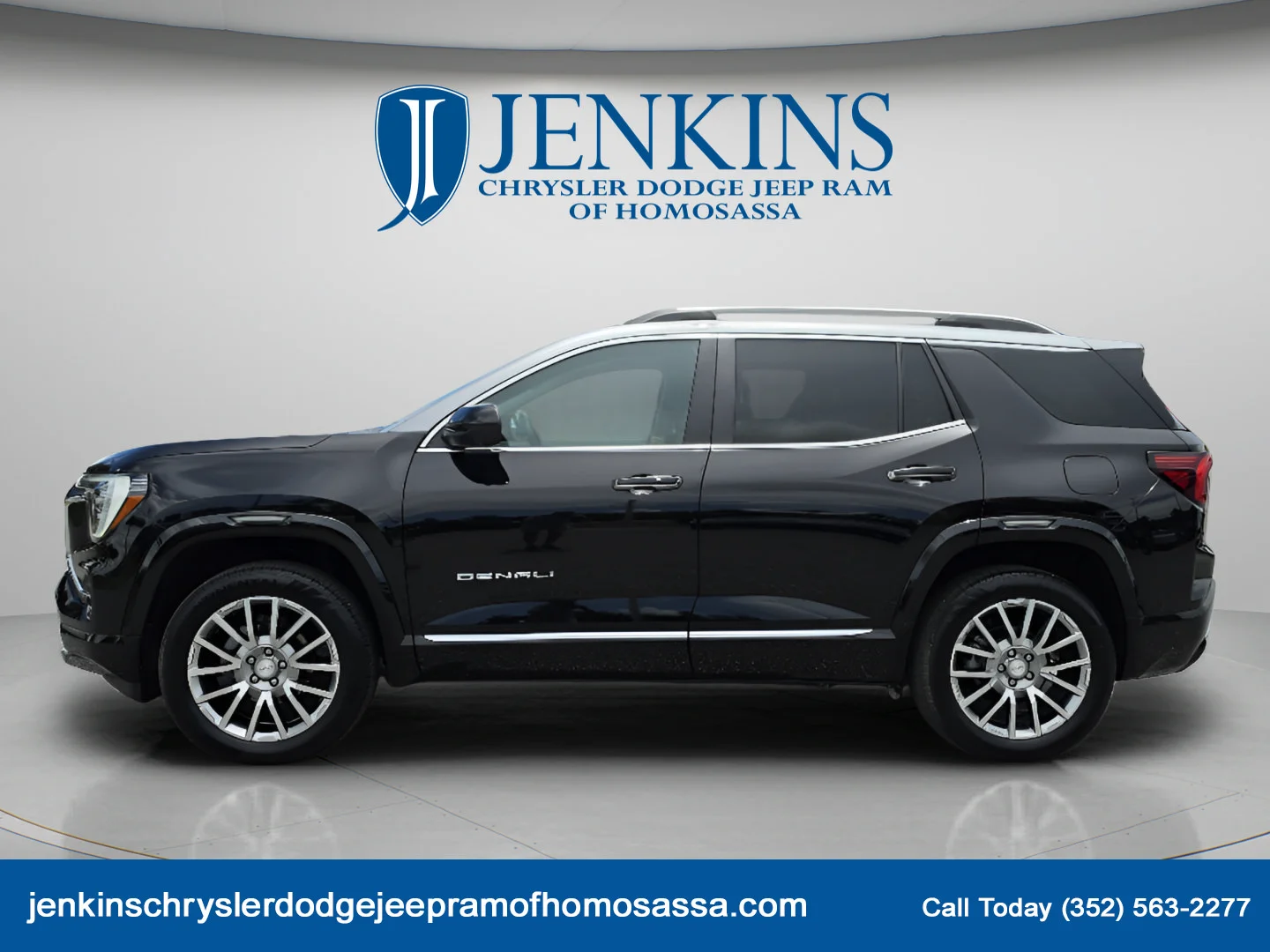 Used 2026 Ebony Twilight Metallic GMC AWD Denali image 9