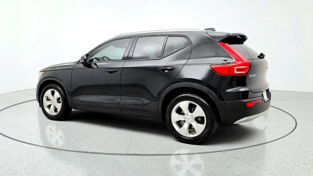 Used 2019 Black Stone Volvo T5 AWD Momentum w/ Premium, Vision & Multimedia Pkgs image 7