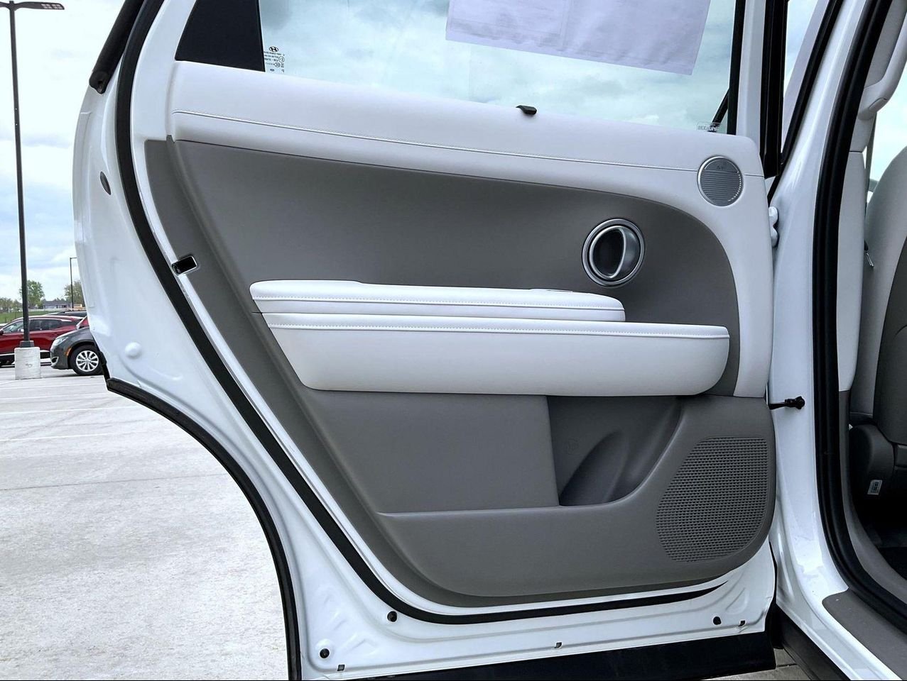 New 2026 White Hyundai SEL Premium image 23