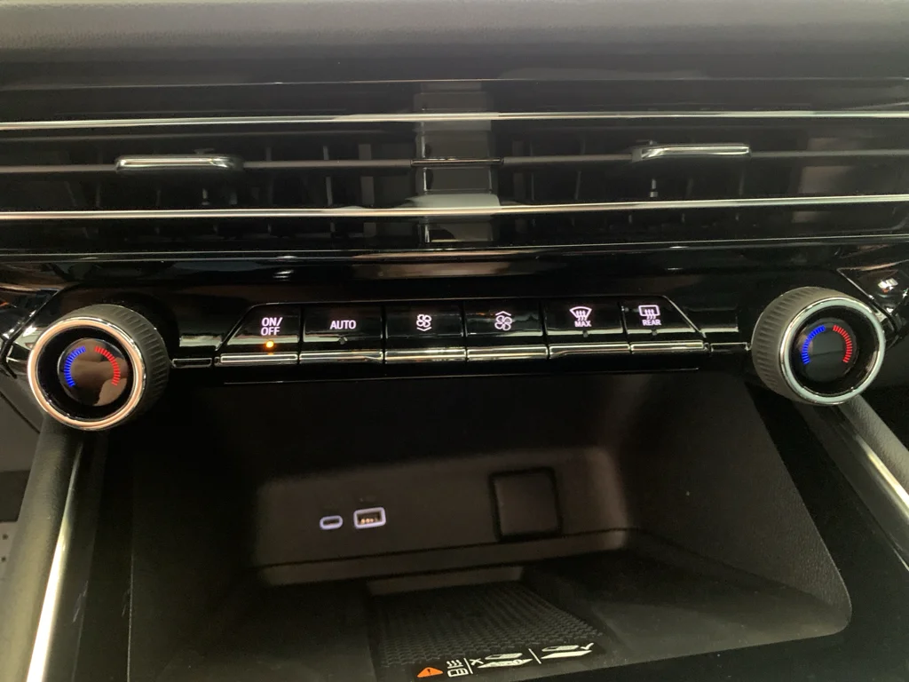 2026 Chevrolet Traverse Z71 - Photo 26