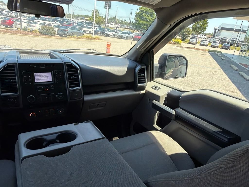 Used 2018 Gray Ford XLT image 29