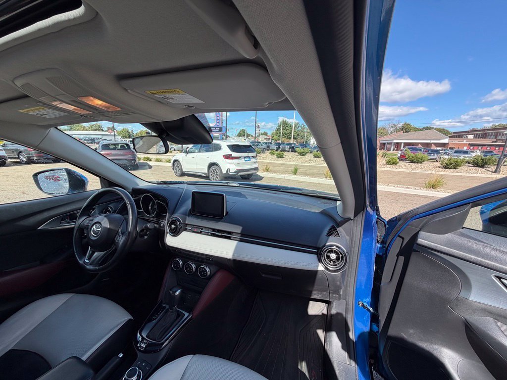 Used 2016 Blue Mazda Grand Touring image 10