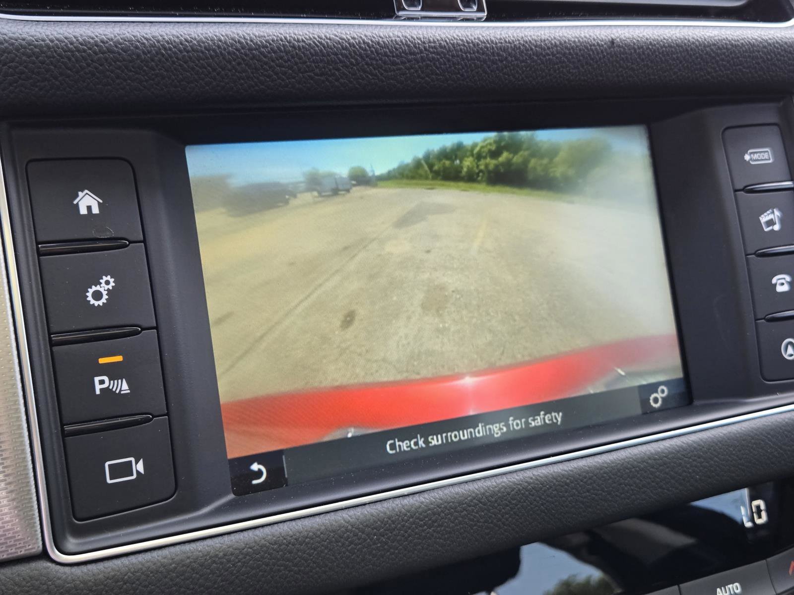 Used 2017  Jaguar 35t Premium image 19