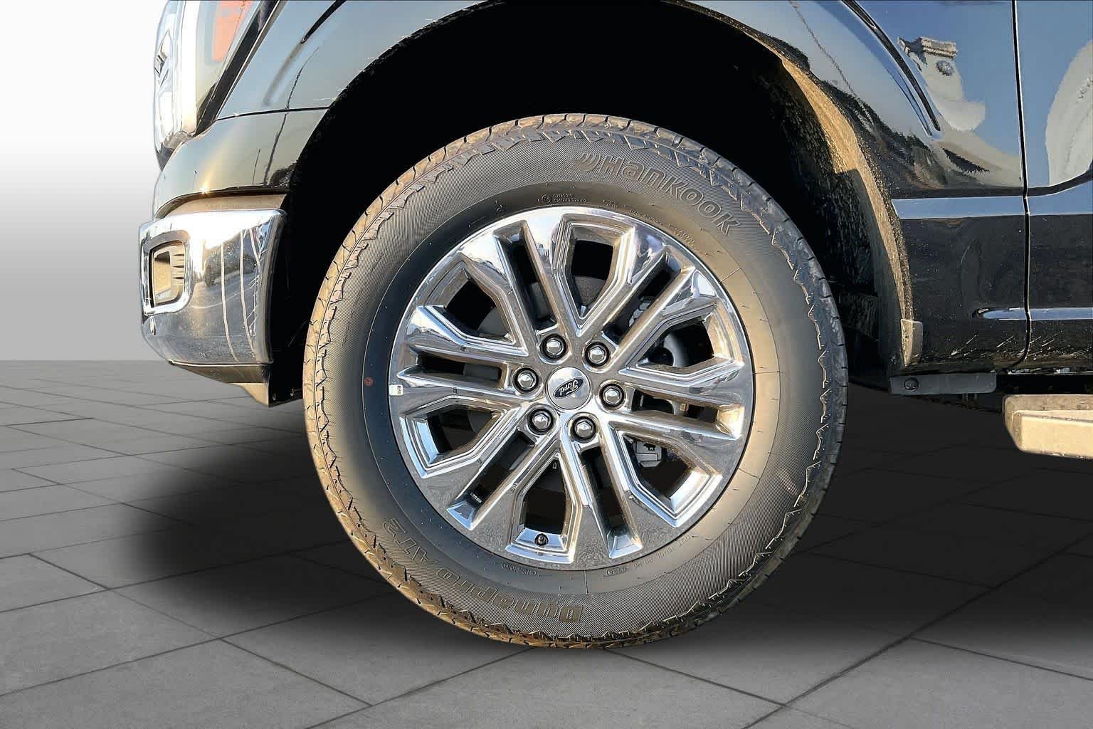 New 2026 Agate Black Metallic Ford Lariat® image 8