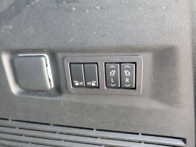Used 2023 Onyx Black GMC Denali image 31