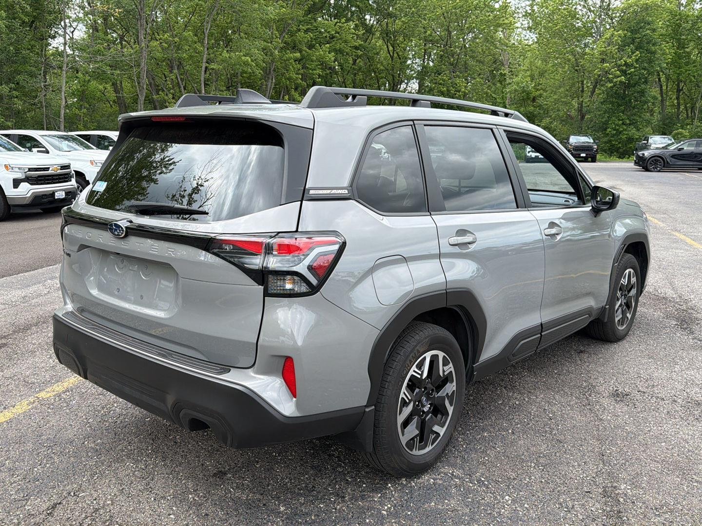 Used 2025  Subaru Premium image 8