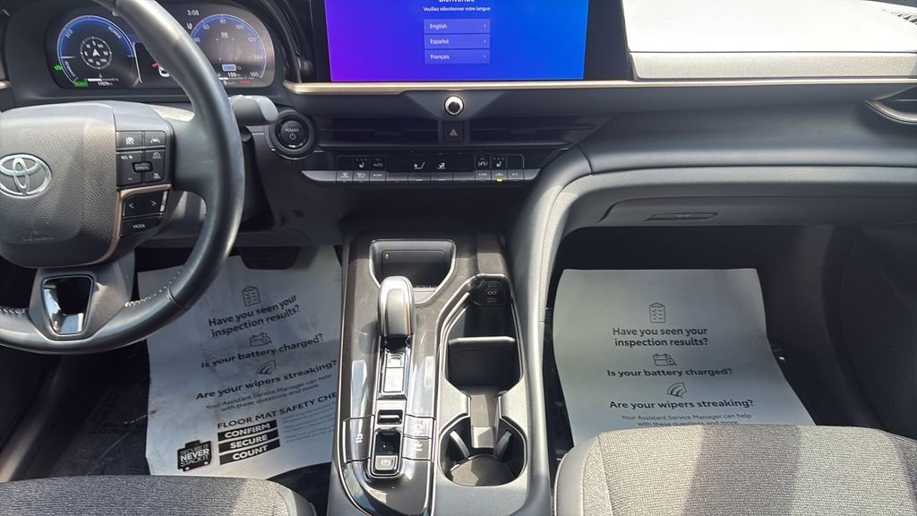 2024 Toyota Crown XLE - Photo 17