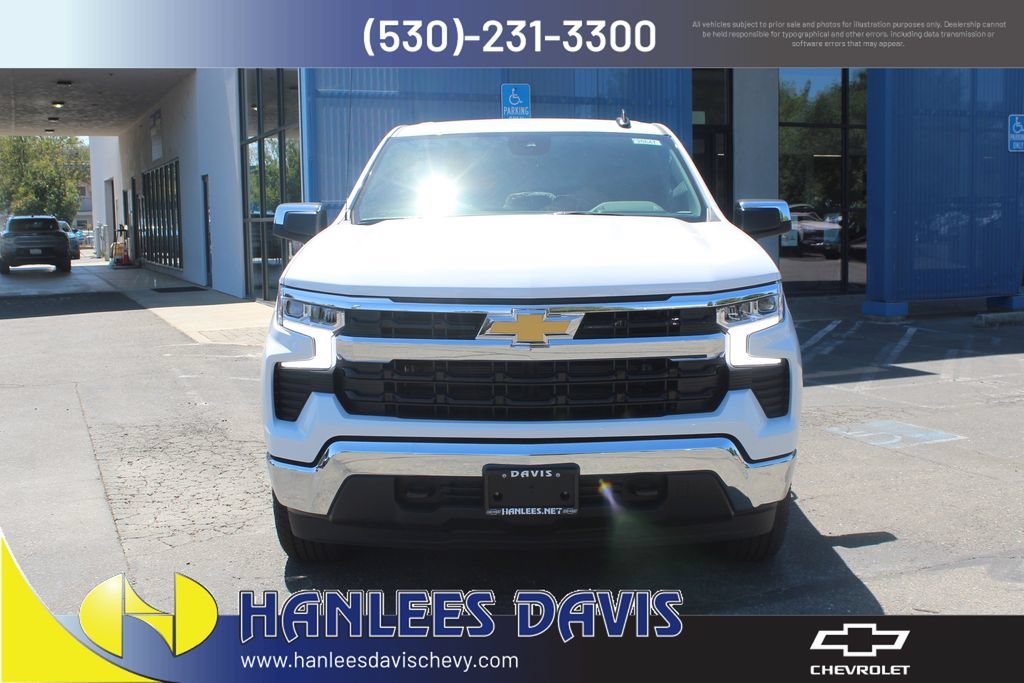 New 2026 Summit White Chevrolet LT image 4