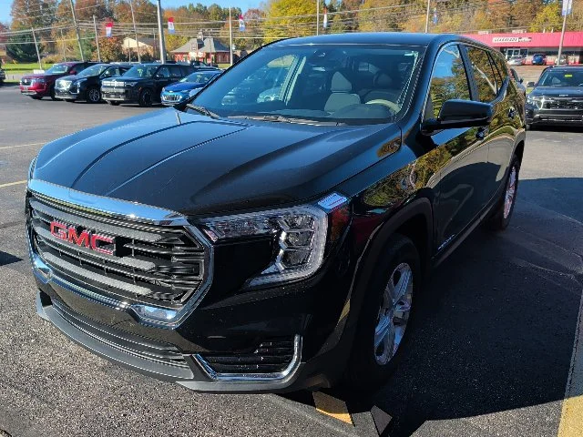 Used 2024 Black GMC SLE image 9